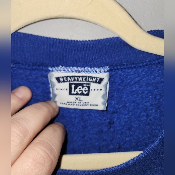 VINTAGE looney tunes sweatshirt - Picture 2 of 4